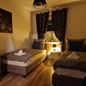 Del Pueblo Apartment